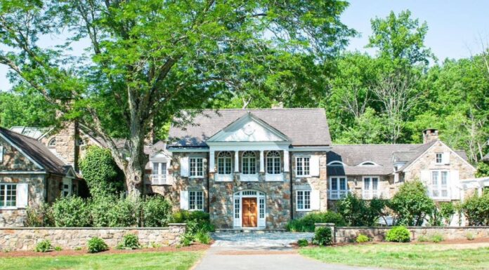 The Women’s Association for Morristown Medical Center (WAMMC) officially opened its 21st Mansion in May designer showhouse with a ribbon cutting ceremony at Wildfair, Township, New Jersey.
